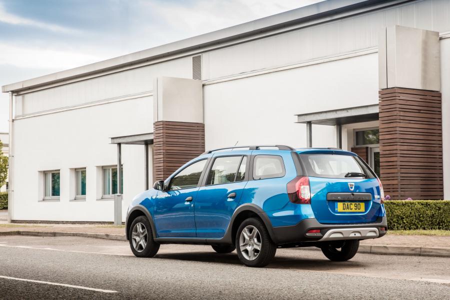  Dacia Logan MCV Stepway 2017 года  (UK) (фото 39 из 40)